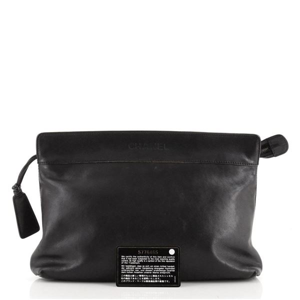 Chanel Vintage Logo Zip Clutch Lambskin Medium Black