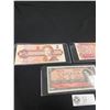 Image 2 : Lot of 3 Older Canadian 2 Dollar Banknotes 1954,1974,1986 in Holders