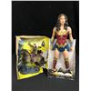 Image 1 : WONDER WOMAN 18" FIGURE LOT