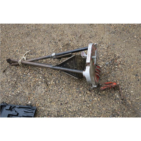 Rigid Tri-Stand Conduit/EMT Vise/Holder