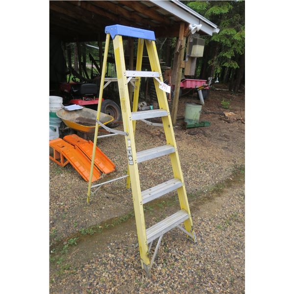 Fiberglass Ladder 6ft