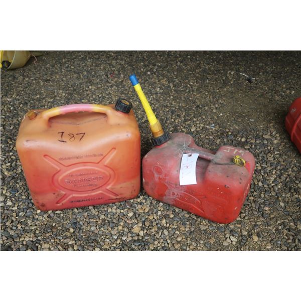 (2) gas Cans 20L + 8L