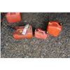 Image 3 : (3) gas Cans-5L (2)-10L