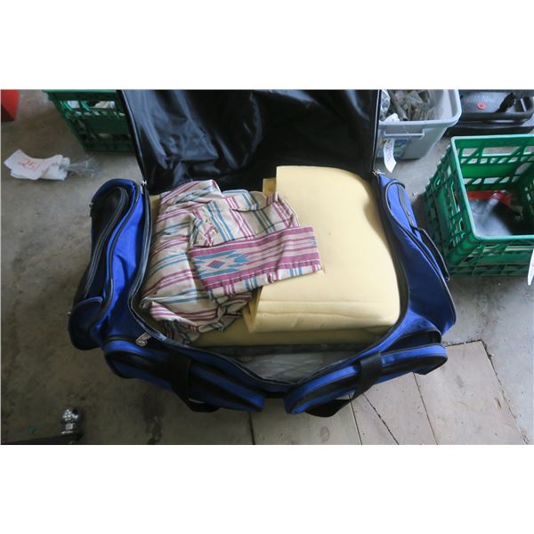 Lot of Bedding (Large)