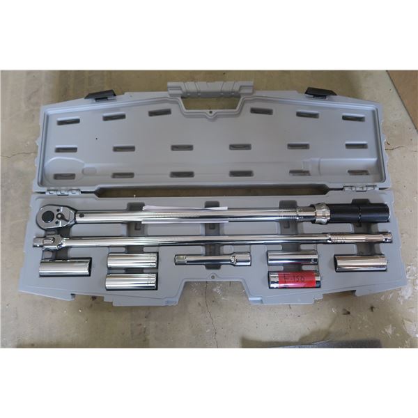 Maximum Torque Wrench/ Socket Set