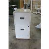 Image 1 : 15" Wide 30" Tall File Cabinet