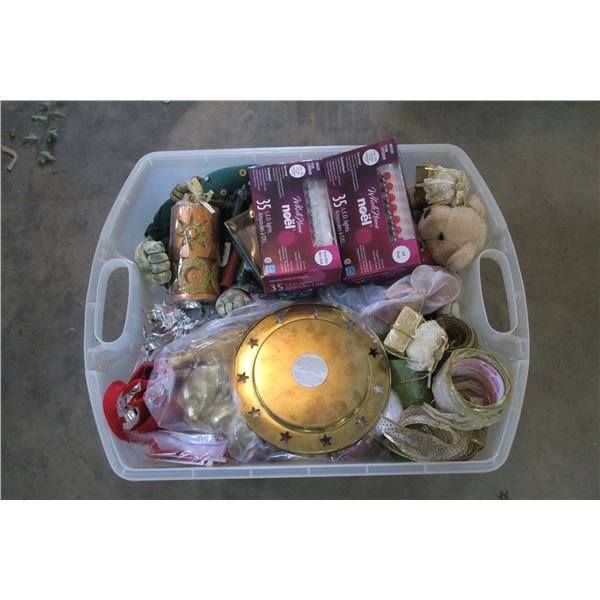 Lot of Christmas Décor