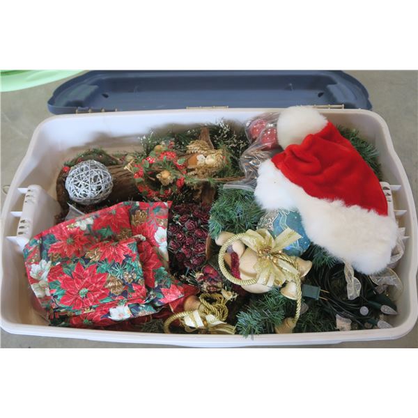 Lot of Christmas Décor