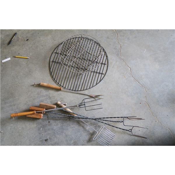 Campfire Roasting Sticks W/ (2) Fire Grates
