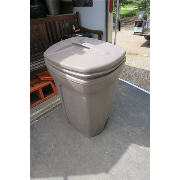 Garbage Bin W/ Fertilizer