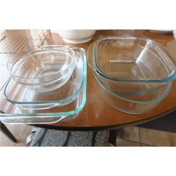 Lot of Pyrex Glass Ovenware