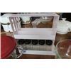 Image 4 : (2) Large Measuring Bowls + Spice Rack