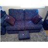 Image 3 : Chair and Sofa w/ 2 Pillows