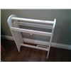 Image 1 : White Heart Blanket Stand
