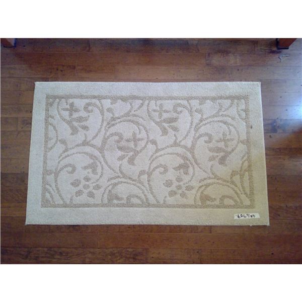 Carpet Rug Approx. 4'x30"