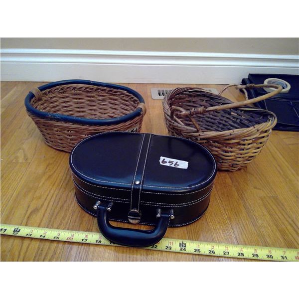 2 Baskets and Case