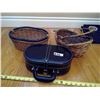 Image 1 : 2 Baskets and Case