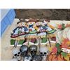 Image 4 : Fall/Halloween Yard Décor + (8) Skulls