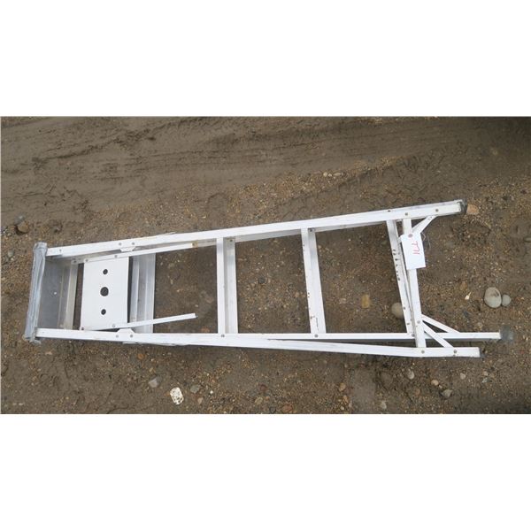 Ladder Approx. - 5FT