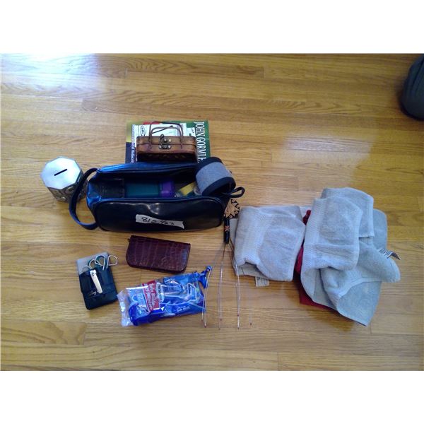 Lot of Misc. Bathroom Items
