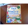 Image 3 : Hot Water Kettle and "Fix It and Forget It" Cookbook