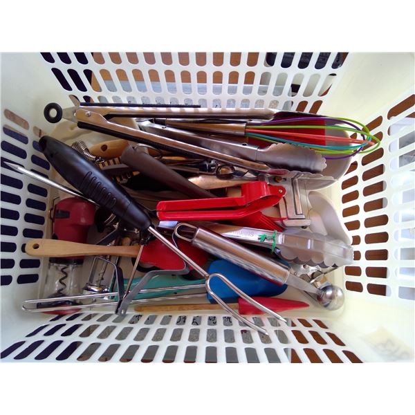 Lot of Misc. Kitchen Utilities