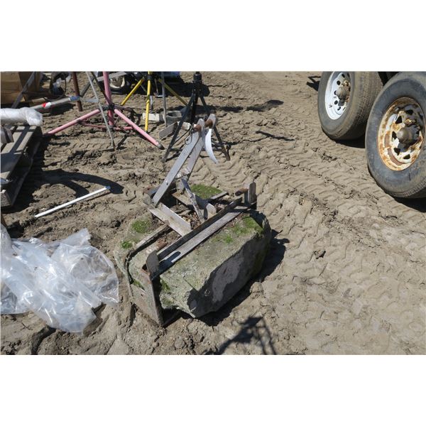 Home-Made Tractor Weight - Sing & 3-Point Mounts