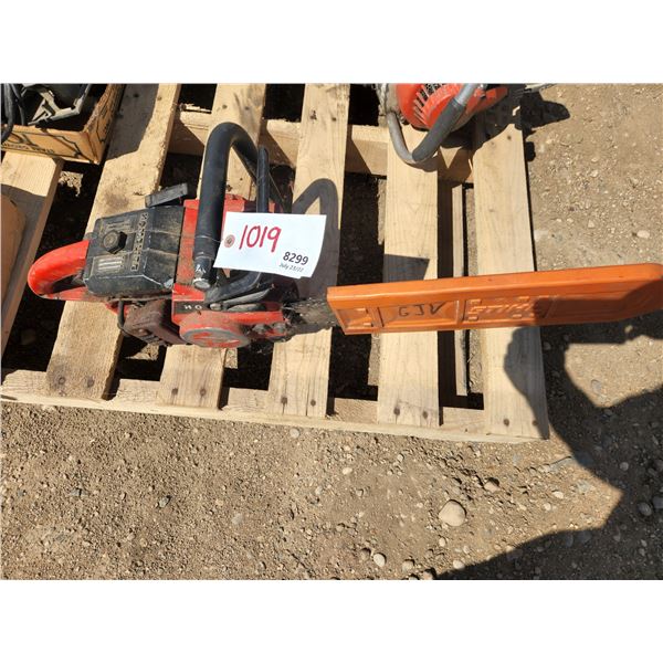 Homelite Chainsaw W/ Blade Cover