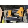 Image 4 : Stanley/Bostitch Nailer