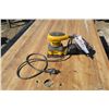 Image 1 : Dewalt Palm Sander - D26441