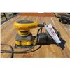 Image 2 : Dewalt Palm Sander - D26441