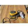 Image 3 : Dewalt Palm Sander - D26441