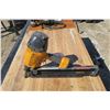 Image 3 : Bostitch 28 Degree Wire Weld Framing Nailer - F28WW
