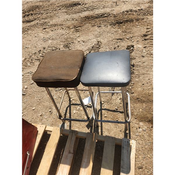 (2) Stools 29"