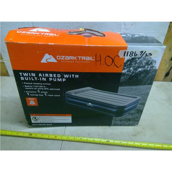 Twin Air Bed with Built in Pump