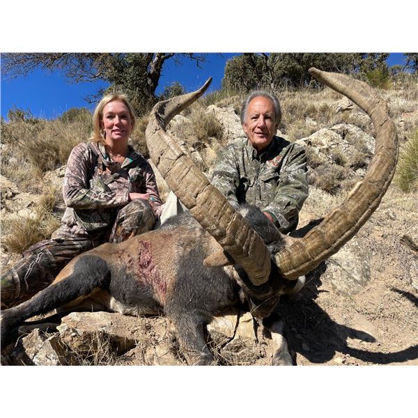 GIUSEPPE CARRIZOSA: 4-Day Iberian Red Deer Hunt for One Hunter in Beautiful Spain