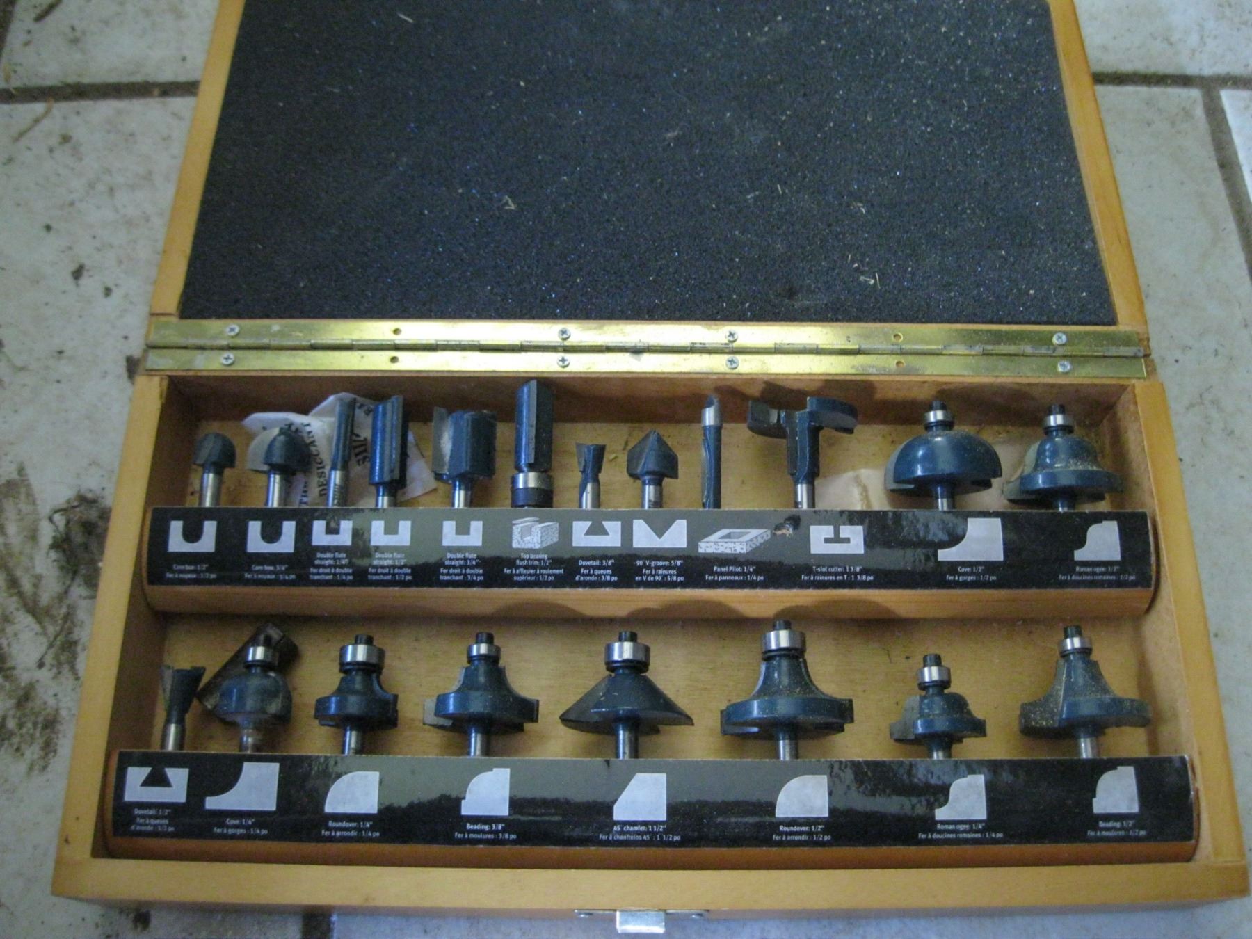Mastercraft Router Bits Kit SET OF MASTERCRAFT ROUTER BITS - Dodds Auction