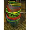 Image 1 : LOT OF ASSORTED PLASTIC BASKETS