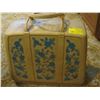 Image 2 : CORONADO PORTABLE SEWING MACHINE