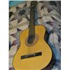 Image 1 : VALLEY ACOUSTIC GUITAR