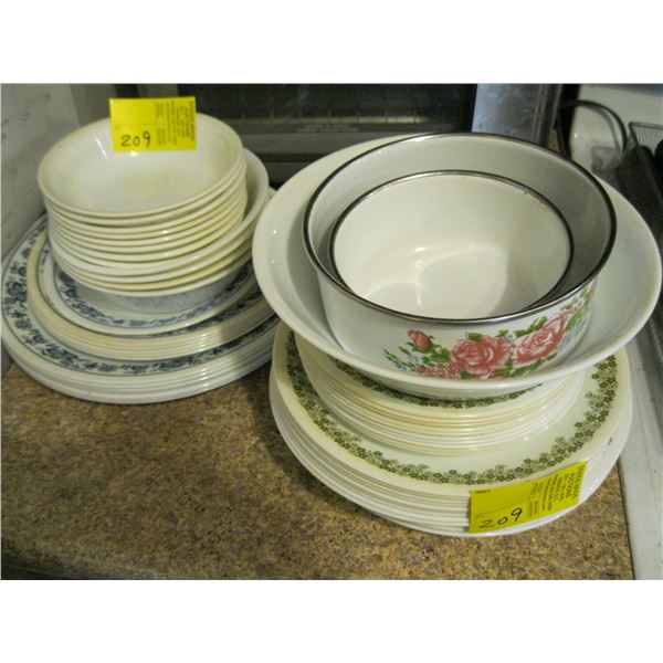 LARGE LOT OF CORELLE DISHWARE