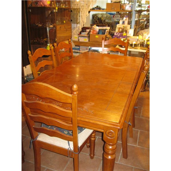 WOODEN DINING TABLE W/6 CHAIRS