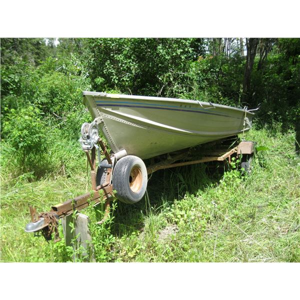 14 FT. ALUMINUM BOAT W/TRAILER (TRAILER HAS REGISTRATION) - 3 SWIVEL BOAT SEATS & ROD HOLDERS