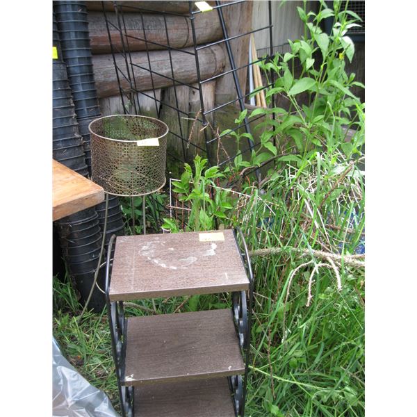 SMALL METAL SHELF UNIT, PLANT STAND & WIRE RACK