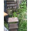 Image 1 : SMALL METAL SHELF UNIT, PLANT STAND & WIRE RACK
