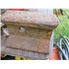 Image 2 : 4 - VICES & A PIECE OF RAILWAY IRON
