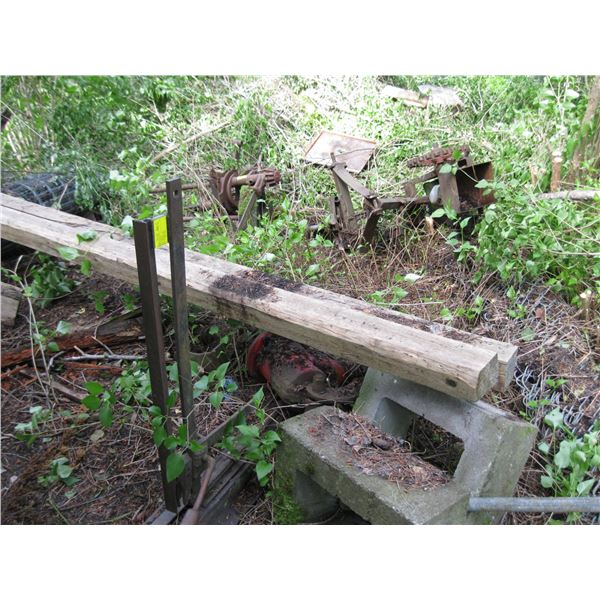 LOT OF ASSORTED HEAVY METAL OLD FARM EQUIPMENT, 3 PT CEDAR, ETC.