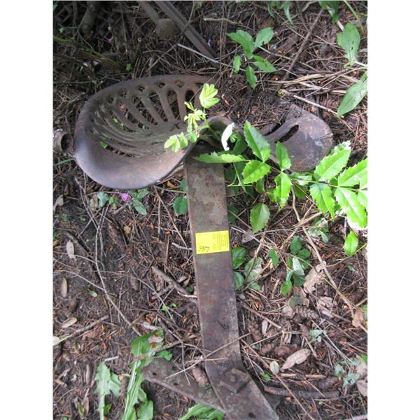 CAST IRON TRACTOR SEAT