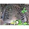 Image 2 : CAST IRON TRACTOR SEAT