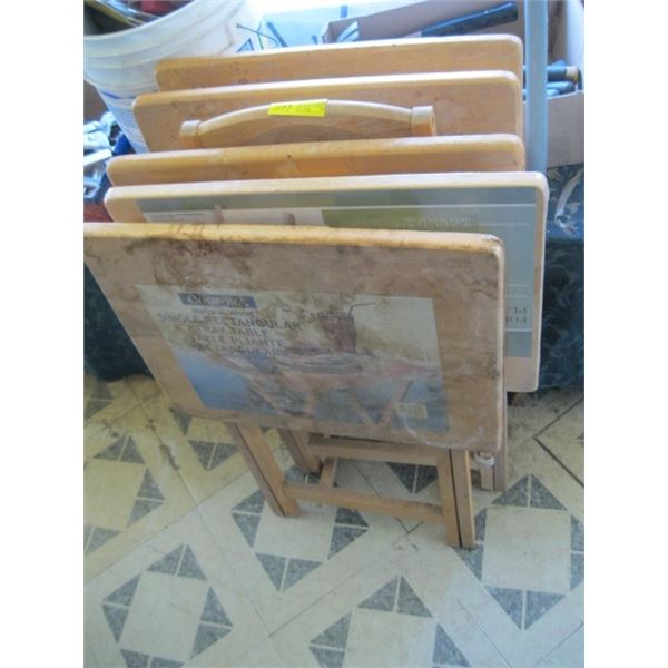 LOT OF 8 FOLDING WOODEN TRAY TABLES W/1 STAND